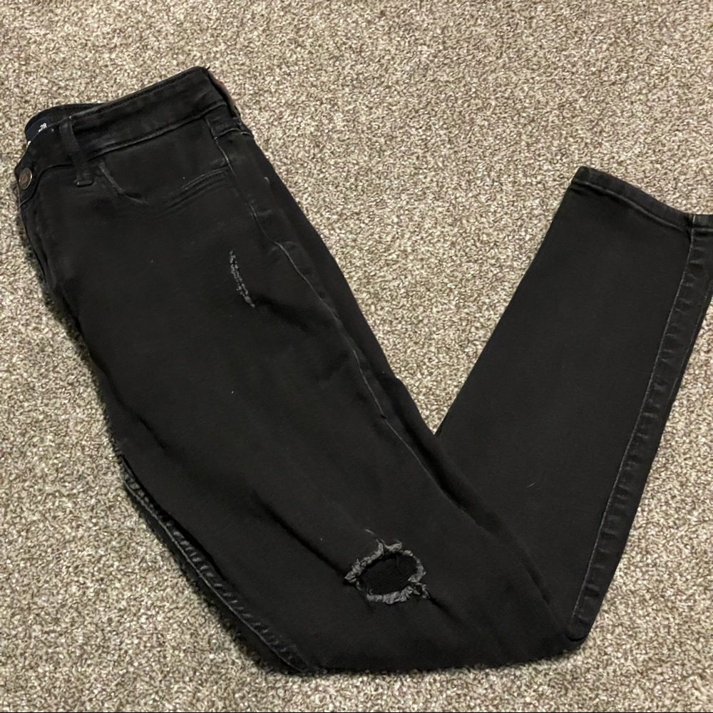 Hollister High-Rise Super Skinny Distressed Black Jeans 7 Short